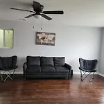 5 Min From Downtown Indy
