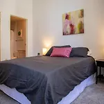 Frontdesk Wholesale District Downtown Indy Apts