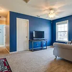 Indianapolis Home With Patio And Community Pool!