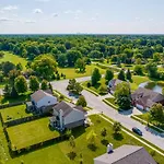 Indianapolis Home With Patio And Community Pool!