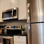 2 Bd 2 Bath - 5 Min To Downtown