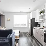 Modern Cozysuites Studio Apartment