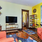 Retro-Inspired Indy Home Walk To Fountain Square!