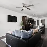 Cozysuites Spacious 2Br Next To Whole Foods