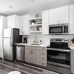 Dream Apartment Near Whole Foods Cozysuites