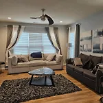 Beautiful Lillies Place - Brand New Home Near Downtown