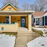Retro-Inspired Indy Home Walk To Fountain Square!