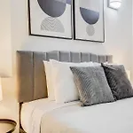 Cozysuites - 2Br With Direct Skybridge Access #9