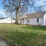 Centrally Located 3Bd Urban Oasis