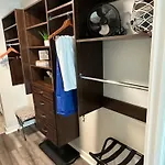 Downtown Luxury Apartment With Private Indoor Parking