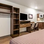 Woodspring Suites Indianapolis Airport South