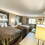 Super 8 By Wyndham Indianapolis Emerson