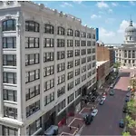 Luxury Smarthome Downtown Indianapolis