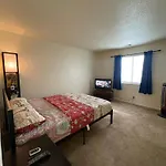 Private Room Oasis Ideal For Travelers & Workers