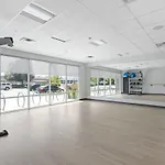 Stylish Downtown Studio By Cozysuites