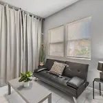 Convenient - Pet And Baby - Near Convention And Hospital