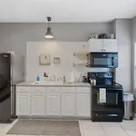 Pet&Baby Friendly 2Br W- In-Unit Laundry Wifi