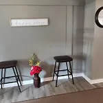 Not In Service City Lights Hideaway- 3Br Near Downtown Indy