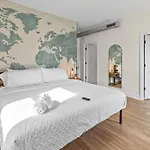 Top Floor - Mass Ave In Heart Of Indy With Balcony