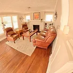 Private Room In An Elegant Home- Convenient To Downtown Indianapolis