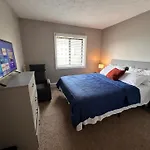 2 Bedroom Apartment On Third Floor With Elevator Access 7 Mins To Iu Health Methodist- 3 Mins To Riley Children Hospital And Va Hospital-4 Mins To Eskenazi- Free Onsite Parking