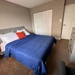 2 Bedroom Apartment On Third Floor With Elevator Access 7 Mins To Iu Health Methodist- 3 Mins To Riley Children Hospital And Va Hospital-4 Mins To Eskenazi- Free Onsite Parking