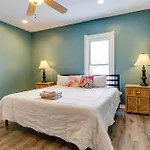 Indianapolis Vacation Rental Near Downtown!