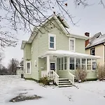 Indianapolis Vacation Rental Near Downtown!