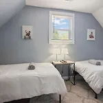 Large 2 Story Home With Fenced Back Yard