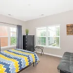 Your Home In Indy + Free Private Parking, 5Min Downtown