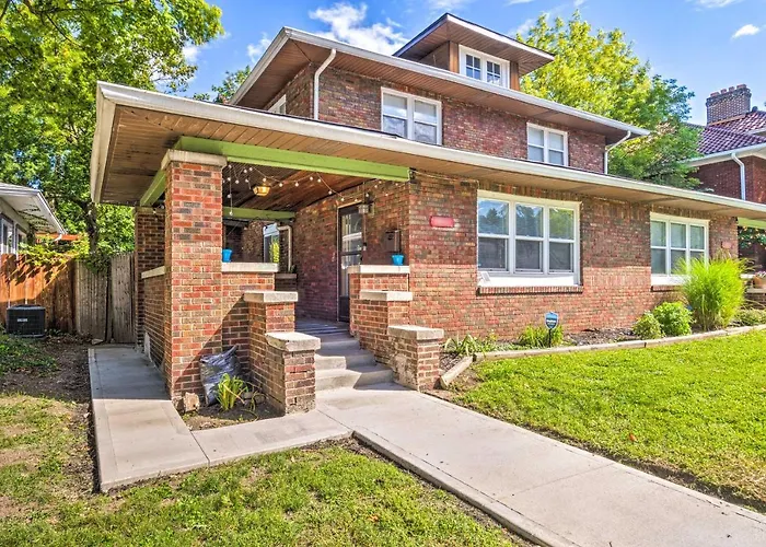 Cozy And Modern Indy House About 5 Mi To Downtown!