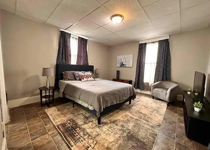 Zen Haven 3- Close To Downtown Indianapolis- Queen Bed