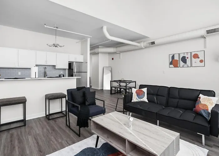 5Br Cozysuites The Block With Pool Table Arcade