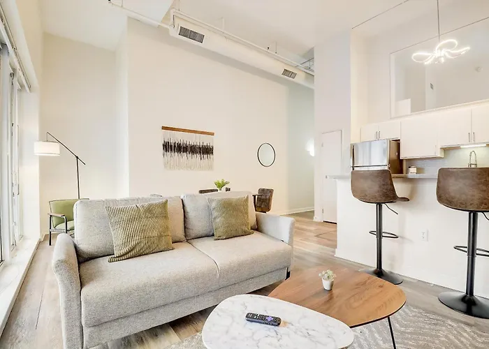 Cozysuites - 1Br With Direct Skybridge Access #1