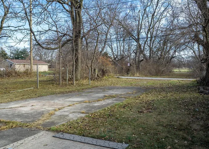 Centrally Located 3Bd Urban Oasis