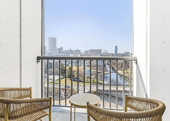 Landing Modern Apartment With Amazing Amenities