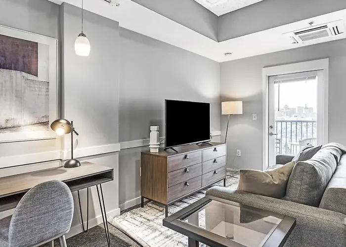 Landing Modern Apartment With Amazing Amenities Id1805X70