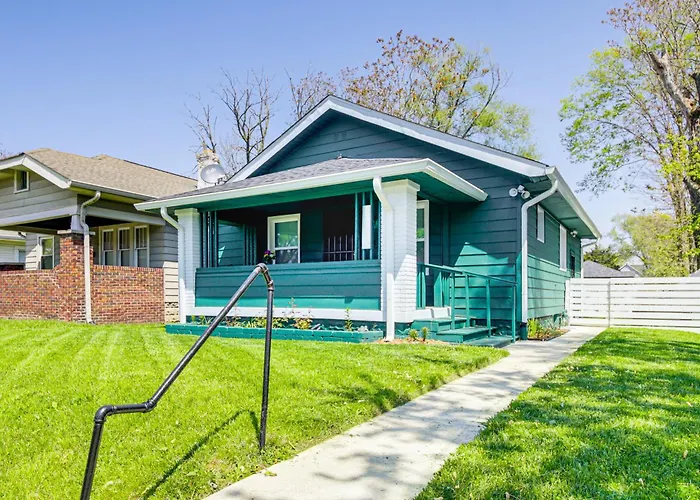 1925 Bungalow-Style Home About 2 Mi To Downtown Indy!