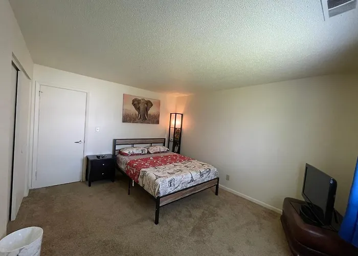 Private Room Oasis Ideal For Travelers & Workers