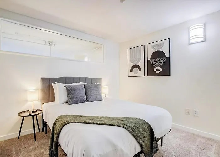 2Br Cozysuites With Direct Skybridge Access #10