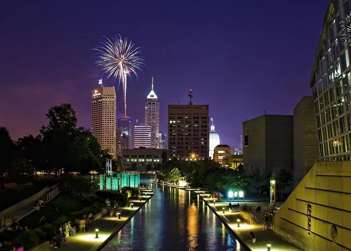 Free Parking! Downtown Lucas Oil- Conv Center Skywalk#2