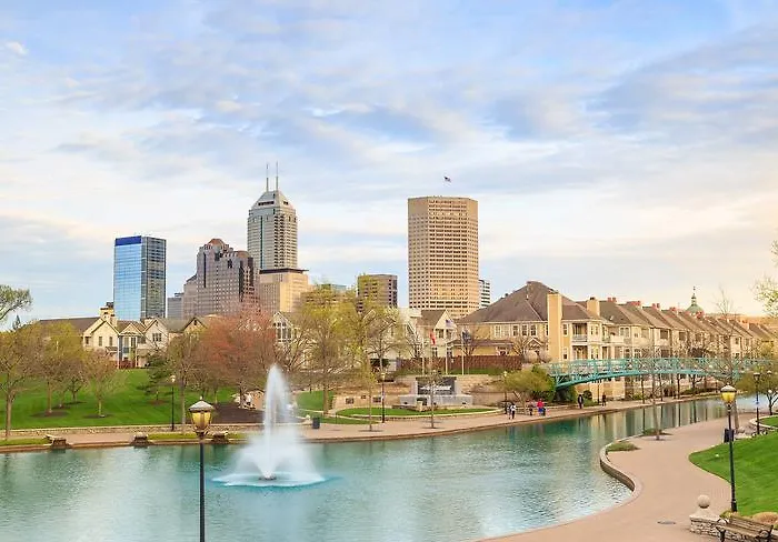 Your Home In Indy + Free Private Parking, 5Min Downtown