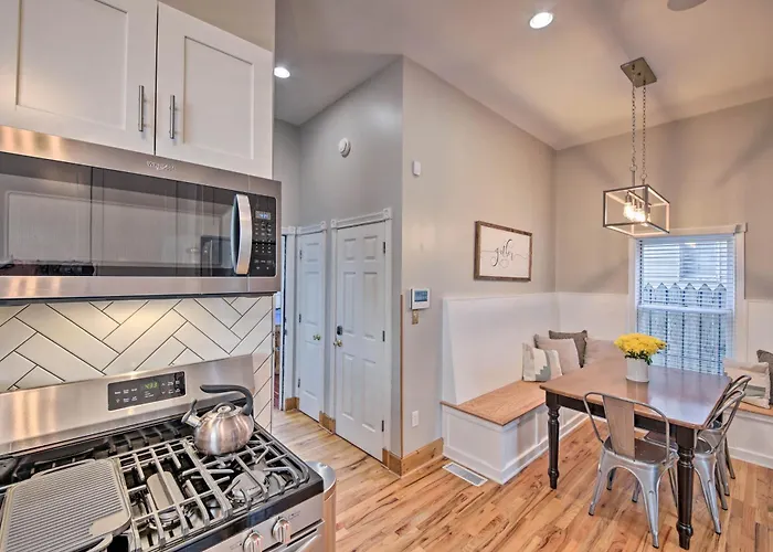 Updated Indianapolis Home, Walk To Lucas Oil!