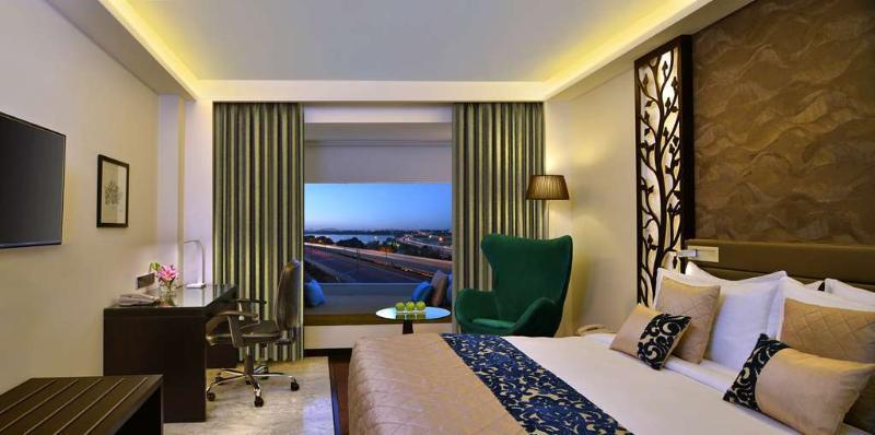 Home2 By Hilton Airport Hotel Indianapolis