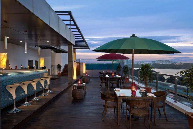 Home2 By Hilton Airport Hotel 3*