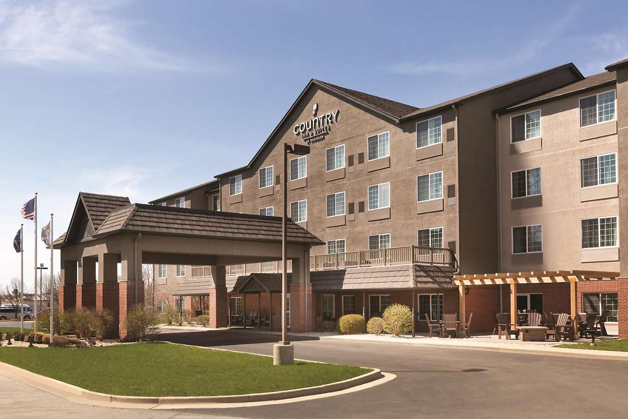 Country & By Radisson, Airport South, In 3*