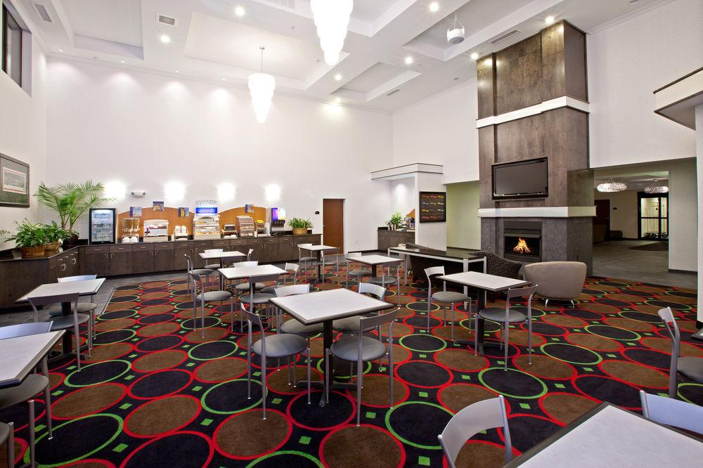 Express - - Southeast By Ihg Hotel Indianapolis