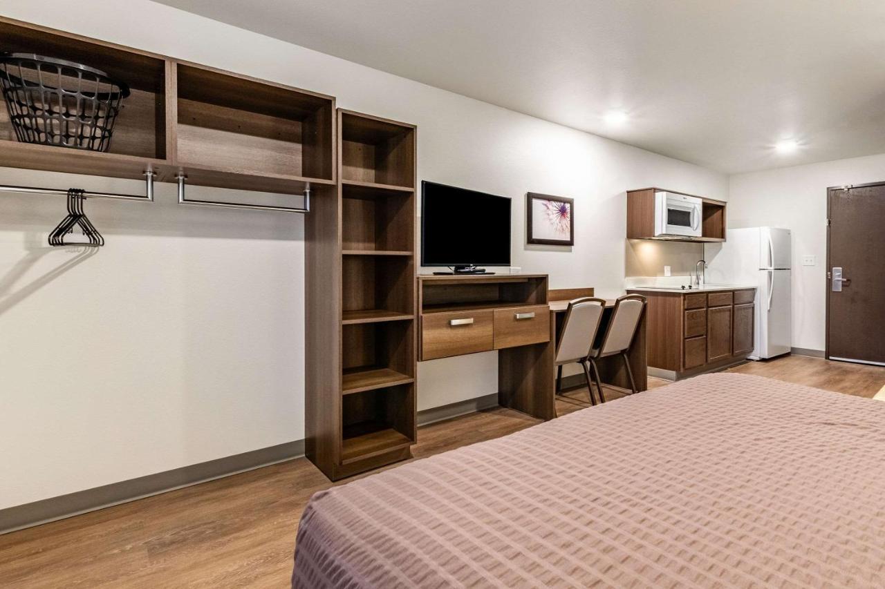 Hotel Woodspring Airport South