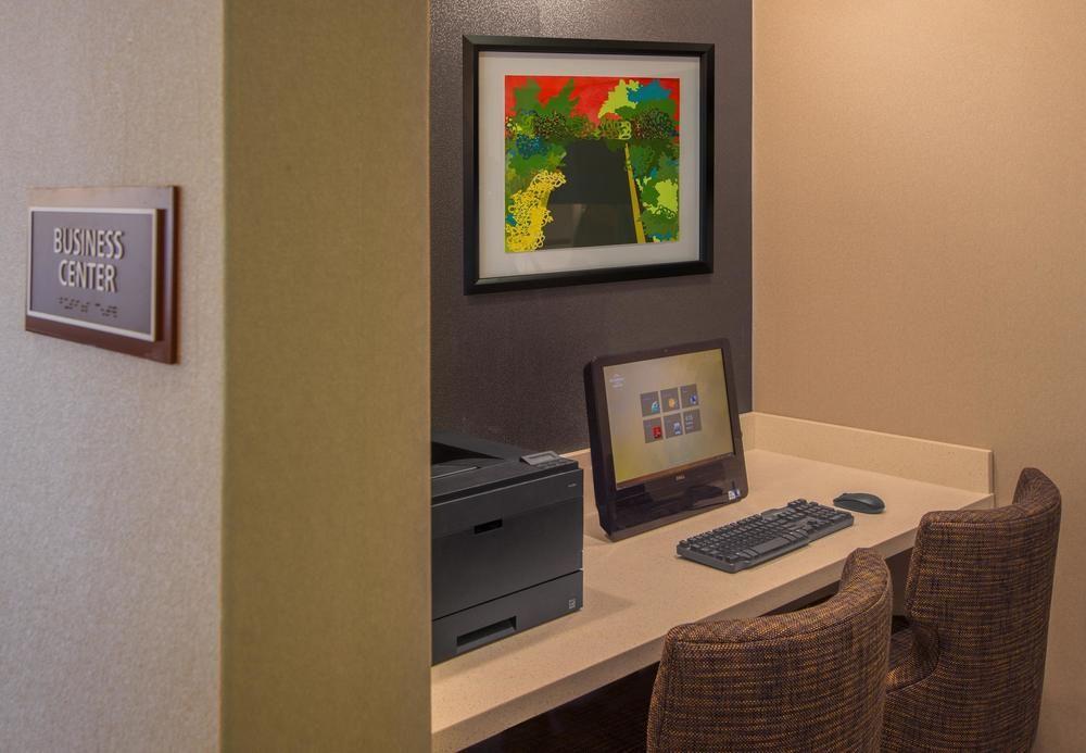 Airport Hotel 3*