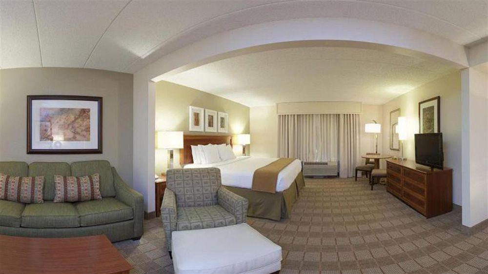 Express & Dtn-conv Ctr By Ihg 2* Indianapolis